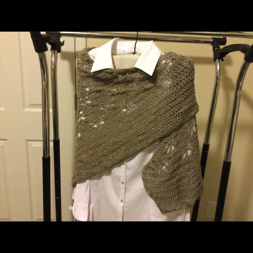 Hand Crochet Shawls w/attachment
